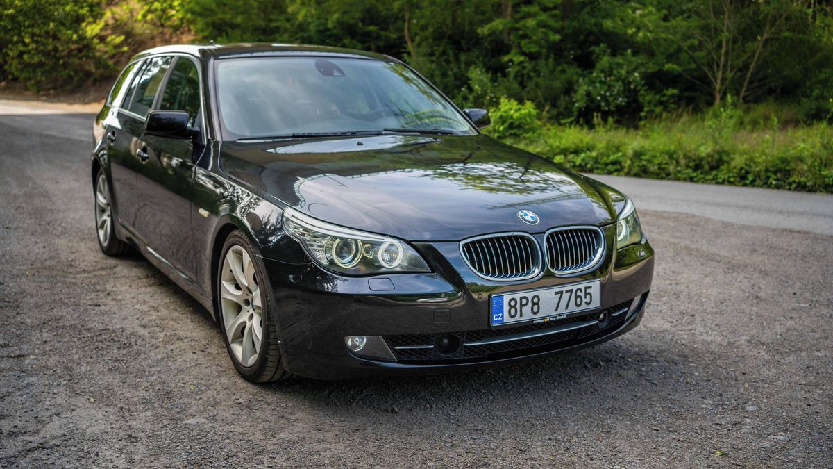 BMW 550i Touring je geniální sleeper, který zestárl do krásy